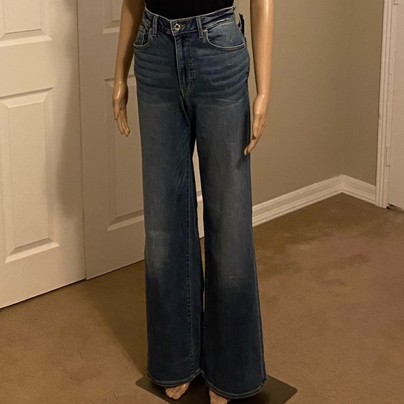 True Religion Denim - NWT True Religion High Rise, Wide Leg Jeans 28/6